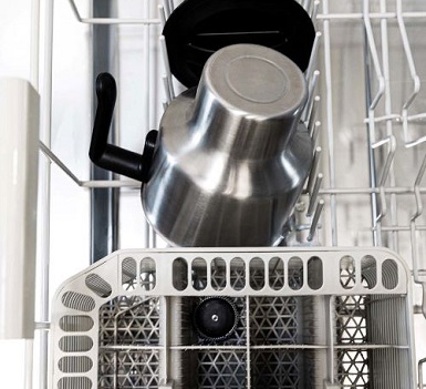 Milchtopf vom Milchaufschäumer Cloer 7789 in der Spülmaschine