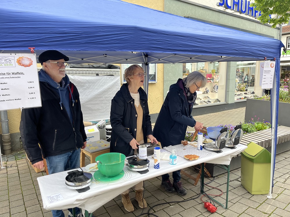 Die Initiative backt in Soest Waffeln